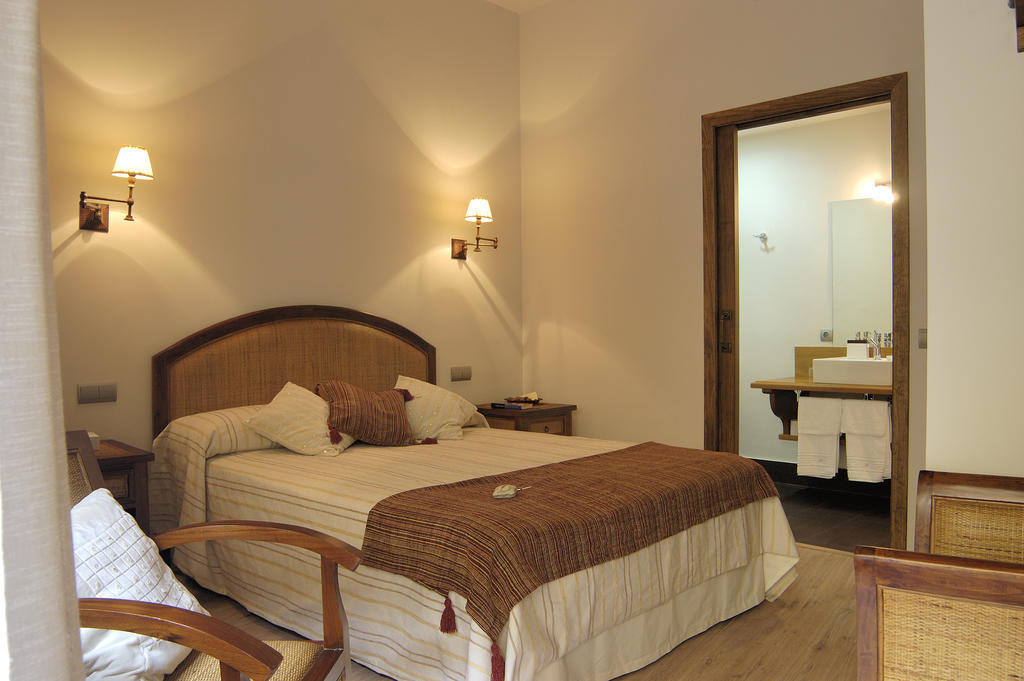 Casa Rural La Botica Oropesa Chambre photo